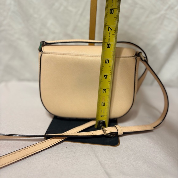 Kate Spade New York Laurel Way Carsen crossbody bag. - Picture 7 of 10